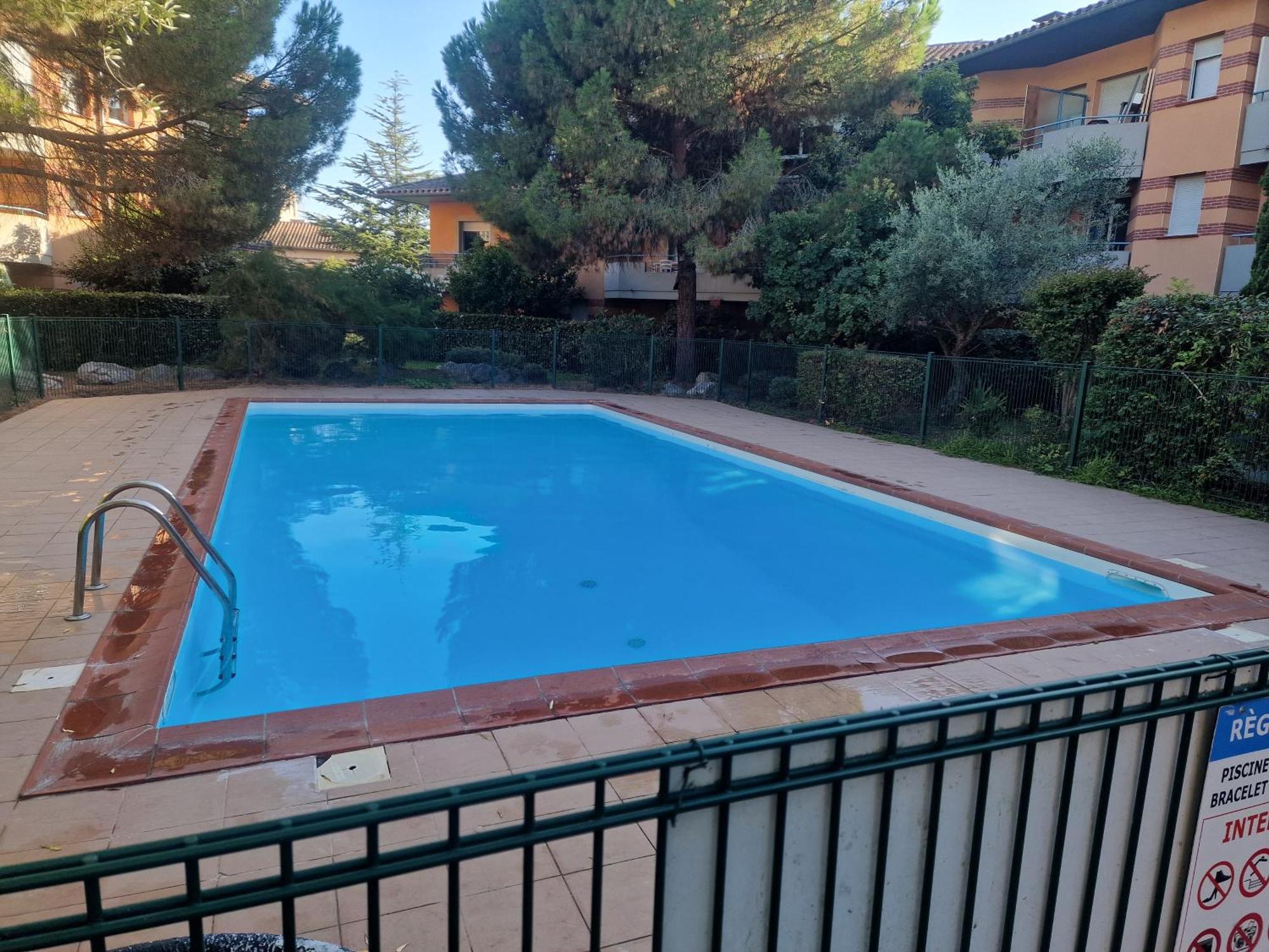 Comfortable Duplex En Residence Securisee Proche Metro Toulouse Exteriör bild